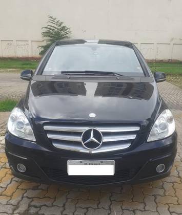 MERCEDES-BENZ B 180 1.7 8V GASOLINA 4P AUTOMÁTICO